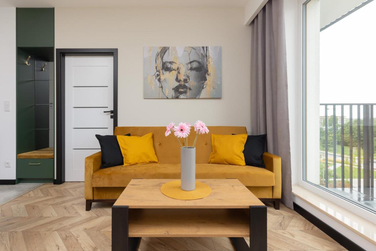 Factory Estate Praga Kotsisa By Renters * Warsaw